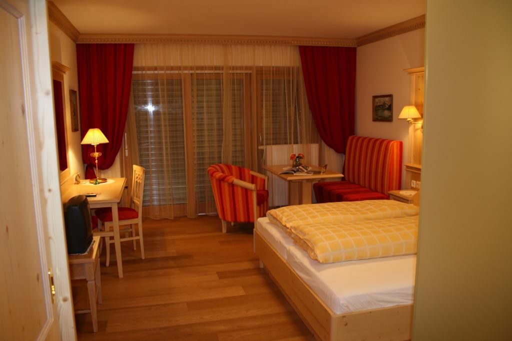 קארטיץ' Hotel Schoene Aussicht מראה חיצוני תמונה